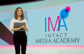 A fost încă o zi de emoţii pentru cursanţii Intact Media Academy! La examenul final, au prezentat un jurnal de ştiri