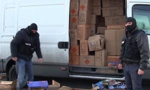 Aproape 4 tone de artificii şi petarde au fost confiscate la Eforie