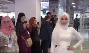 Proiect controversat în Parlament: Burka ar putea fi interzisă în România