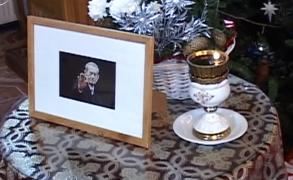 Primul Crăciun fără Regele Mihai. Dubaşii din Săvârşin nu au mai cântat colinde