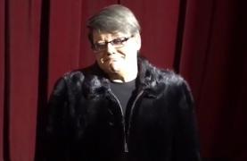 Vedetele, departe de familie de sărbători. Fuego nu a reuşit să împodobească bradul în acest an