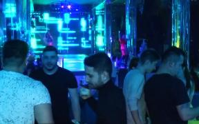 S-a dat startul pregătirilor pentru Revelion. Mii de petrecăreţi sunt aşteptaţi în restaurantele şi cluburile din toată ţara