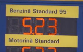 Leul se depreciază. În câteva luni, euro ar putea ajunge la peste 4,70 lei, iar coşmarul Robor ar putea continua în 2018