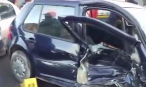 Accident groaznic provocat de un şofer speriat în Iaşi. Trei victime la spital, după ce bărbatul a intrat pe contrasens