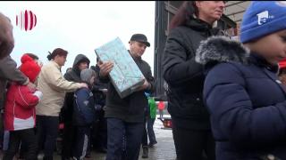 Ajutoarele lui Moş Crăciun: cadouri de la voluntari din Germania, pentru copiii din Bistriţa