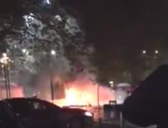 Mașina unui polițist, incendiată în parcare. Acesta ar fi primit mai multe amenințări în ultima vreme