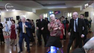 Pensionarii din Reşiţa au furat startul la distracţia de Revelion