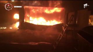 Imagini dramatice în Argeş, de la un incendiu violent, în comuna Bradu