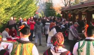 Pomana Porcului, masa care binedispune înainte de Revelion