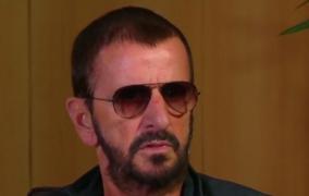 Ringo Starr şi Barry Gibb, cavaleri ai Reginei Marii Britanii
