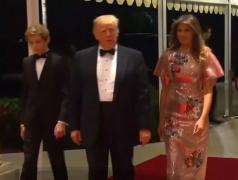 Prima doamnă a Statelor Unite a purtat o rochie de 4.000 de dolari la petrecerea de Anul Nou