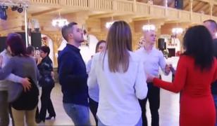 În Maramureş încă se petrece de Revelion. A treia seară la rând