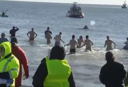 Zeci de mii de oameni din întreaga lume au marcat începutul noului an cu o baie la sub zero grade