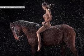 Sportivi dezbrăcați de haine, în scop nobil! Fotografiile nud au fost realizate de o fostă biatlonistă din Polonia