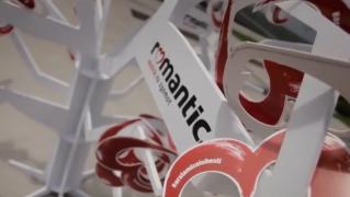 24 de ani cu Romantic FM. Radioul se aude de aproape un sfert de secol în casele românilor cu muzică bună şi multe emisiuni