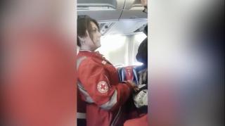 Imagini din avionul cu pasageri români surprins de curenţii puternici deasupra Mediteranei