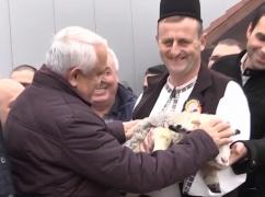 Ministrul Petre Daea începe noul an cu dorinţa de a duce carnea de oaie în şaormerii