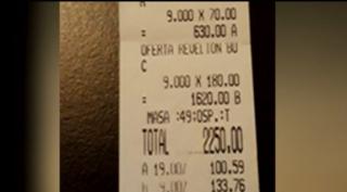 Petrecere de Revelion cu reclamații. Oamenii susţin că n-au primit mâncarea pentru care au plătit