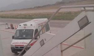 Mărturii din avionul plin cu români care a aterizat de urgenţă la Palermo: "A coborât foarte repede spre mare. Au fost bărbaţi care plângeau!"