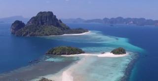 Vremea de afară ne trimite cu gândul la concediu! Însă foarte puţini dintre noi aleg România, optând mai degrabă pentru plaje însorite