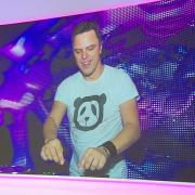 DJ-ul Markus Schulz a pus inelul de logodnă pe degetul unei tinere românce. Cine este norocoasa (Video)