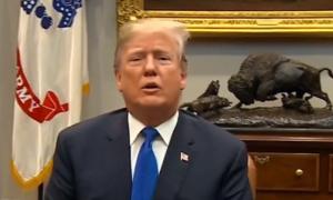 Donald Trump, foc și pară pe o carte! Autorul volumului controversat despre preşedintele american face o serie de dezvăluiri delicate despre acesta