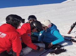 Risc de avalanşă în Făgăraş! 15 oameni au fost salvaţi din mijlocul zăpezilor şi peste 100 de turişti au cerut ajutor la 112