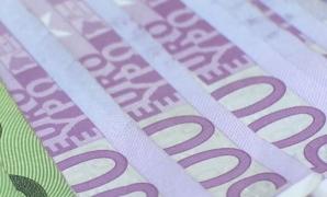 Nou maxim istoric pentru valoarea unui euro