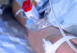 Sute de românce care îngrijesc bătrâni în străinătate, înşelate de mafia intermediarilor