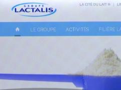 Producătorul a anunţat că a retras loturile de pe piaţă, dar zeci de farmacii şi supermarketuri din Franţa au continuat să vândă lapte praf contaminat cu salmonella