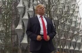 Copia din ceară a lui Donald Trump, la ambasada SUA din Londra