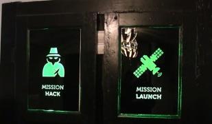 Jocul de evadare, o alternativă tot mai căutată de tineri. 5 studenți au fost agenţi secreţi şi au descifrat codurile unei clădiri misterioase