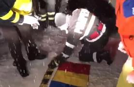 Salvatorii montani reiau căutările pentru tânărul surprins de avalanșă în Munţii Călimani, de Ziua Națională