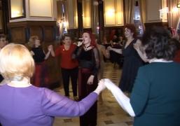 Zeci de mii de etnici din România au încins ringul la petrecerile de Revelion pe rit vechi