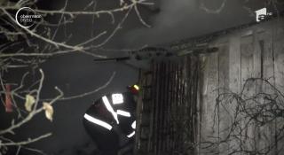 Incendiu violent la Dej. Gospodărie cuprinsă de flăcări, un cal a scăpat în ultima clipă din calea focului (Video)