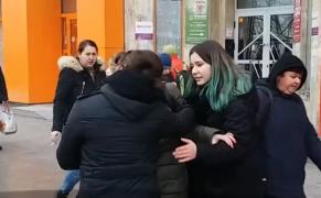 Experiment cu rezultate triste. În România, oamenii sunt indiferenţi dacă eşti atacat pe stradă