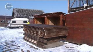 Căsuțe pentru târgul de Crăciun din Ploieşti, livrate... în ianuarie