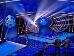 Anii şi banii merg mână în mână la showul ”Guess My Age”. Doi fraţi gemeni vin să-şi testeze intuiţia, în faţa lui Dan Negru