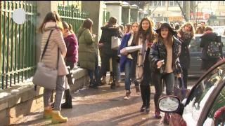 Statistică îngrijorătoare de la Agenţia Naţională Antidrog. 9 din 10 elevi consumă alcool, chiar şi droguri