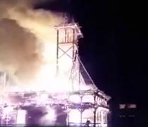 O biserica de lemn din Suceava, ridicată în urmă cu trei ani, s-a făcut scrum în doar câteva minute