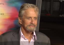 Michael Douglas, acuzat de comportament indecent şi hărţuire sexuală. O jurnalistă ar fi fost victima sa