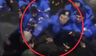 Anchetă internă la Jandarmeria Capitalei, după imaginile cu jandarmul care a lovit protestatari cu pumnul