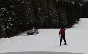 Şoferul care a coborât cu maşina pârtia de schi nu poate fi sancţionat de poliţişti. Motivul e incredibil