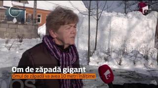 Câţiva tineri ambiţioşi dintr-un sat Harghita şi-au propus să facă cel mai mare om de zăpadă din Europa de Est