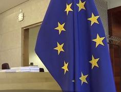 România primeşte critici şi avertismete fără precedent de la Bruxelles