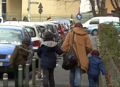 O mamă trăieşte zilnic spaima că cei trei copii ai ei pot muri, pentru că statul le refuză dreptul la medicamente