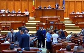 Luni se dă votul în parlament pentru noul guvern, PSD are emoţii