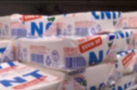 Produsele lactate aduse din import sunt mai ieftine la raft decât cele produse în România