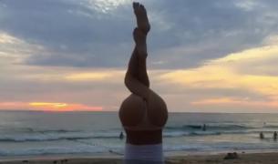 O rusoiacă şi-a schimbat viaţa prin călătorii şi yoga, care i-au adus şi fani pe internet