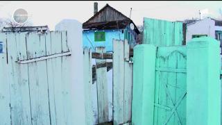 Triunghi amoros la Vaslui. O femeie şi-a înjunghiat vecina care s-ar fi iubit cu bărbatul ei de faţă cu bunica